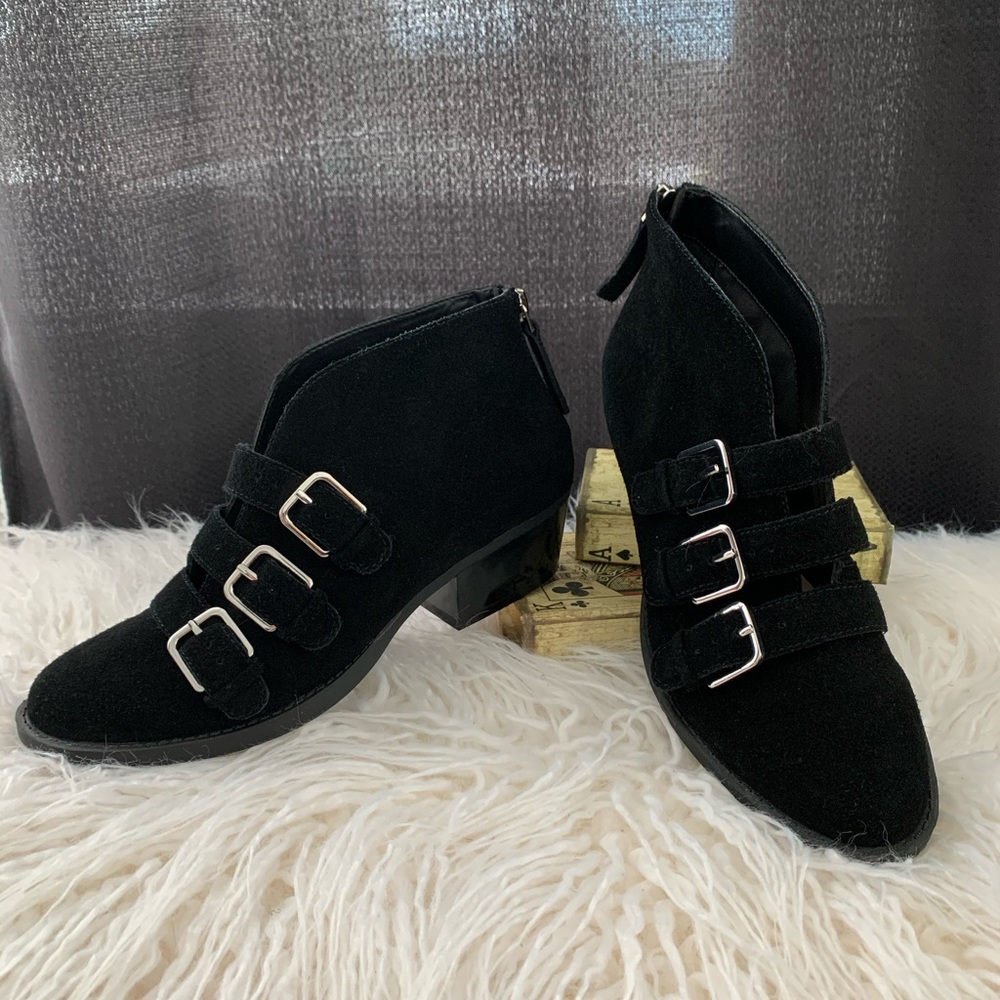 Nine West Kigero Suede Booties